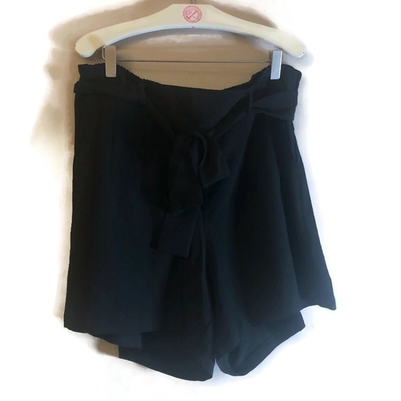 Torrid Womens Black Tie Front Paperbag Shorts NWT Sz O - Picture 1 of 6